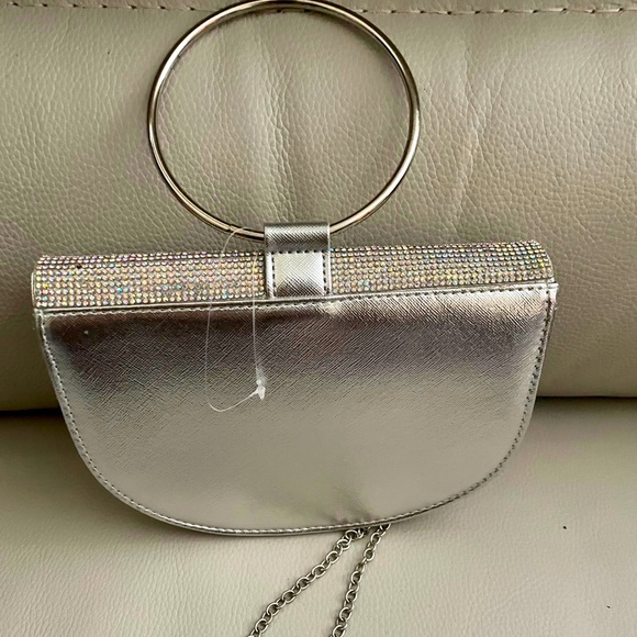 Silver rhinestone evening bag with top handle, chain strap included - Picture 2 of 3